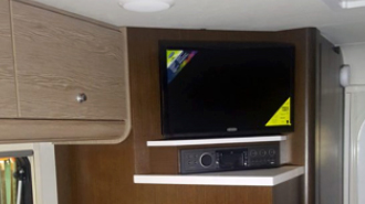 CIRRUS 920 - Téléviseur et centre de divertissement